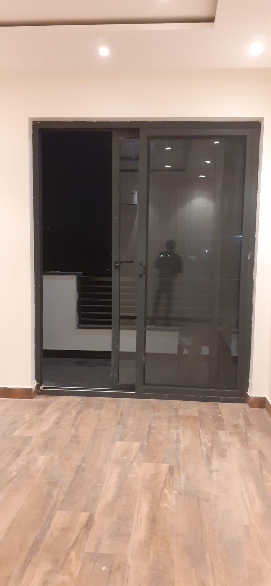 Aluminium Sliders — image 13