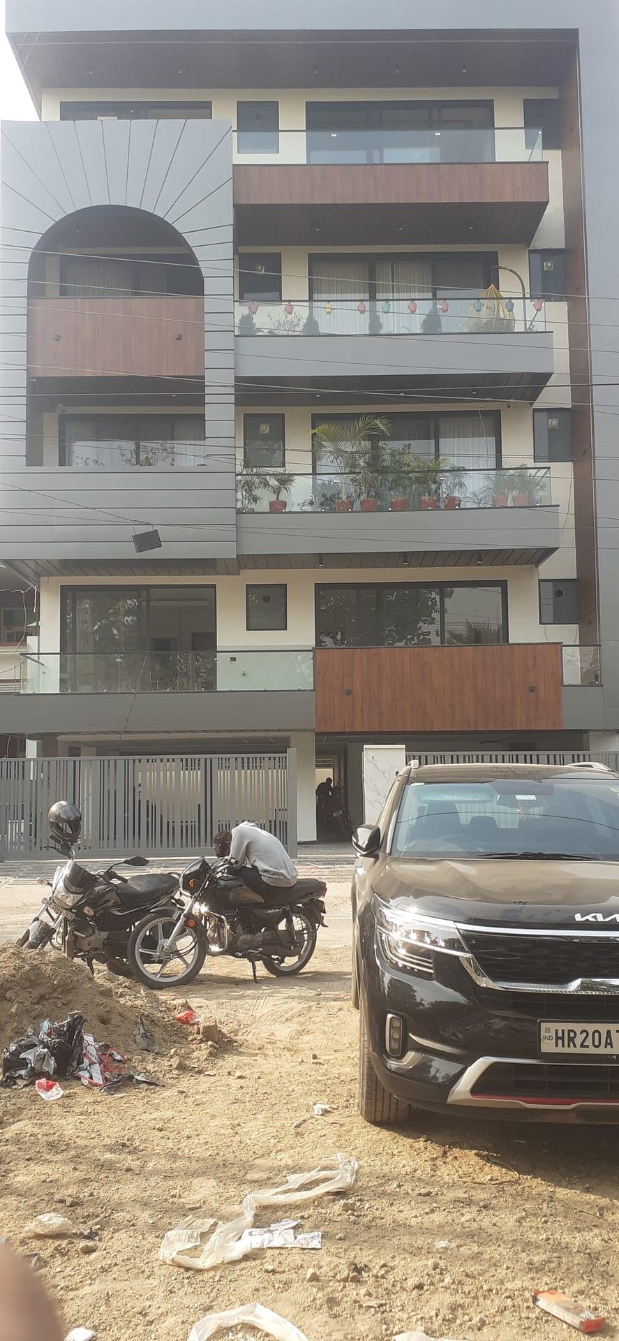 Glass Railing — image 2