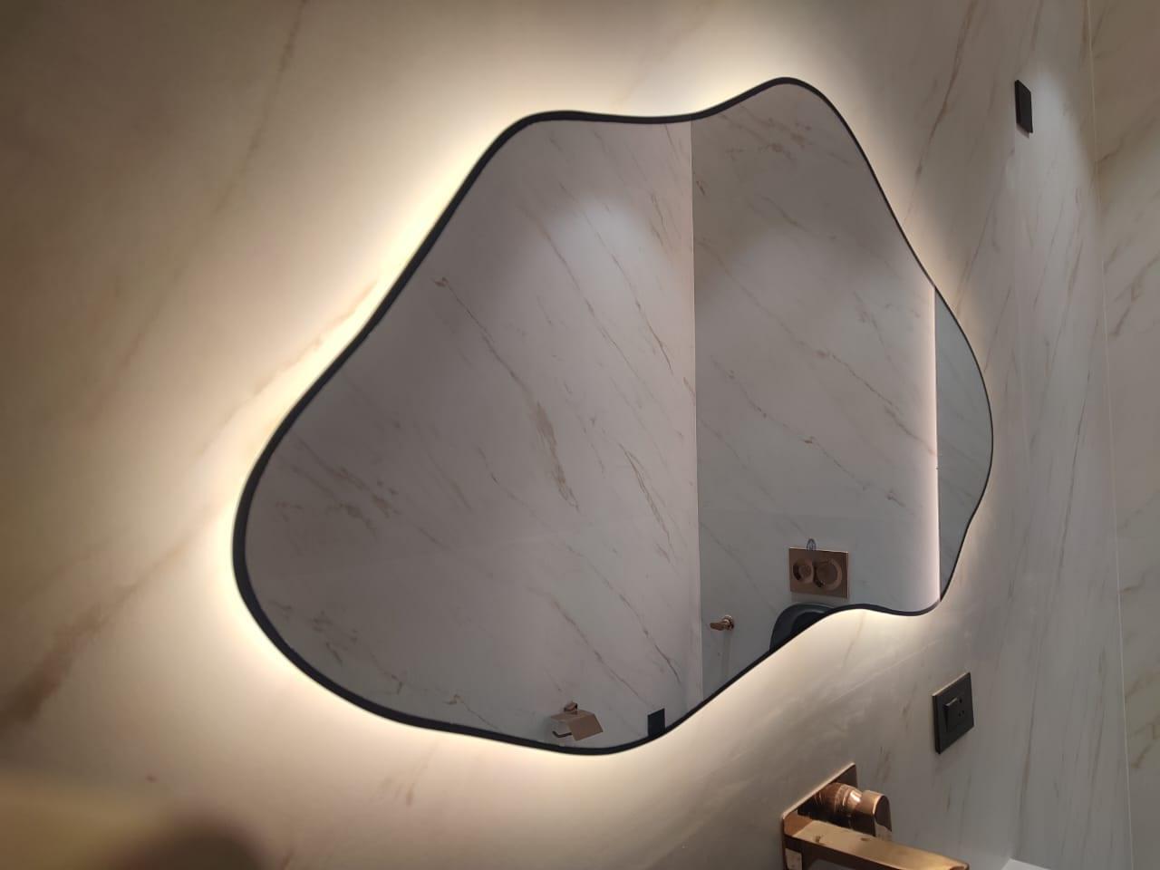 Mirror — image 10