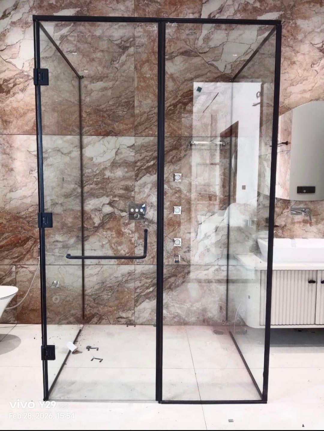 Shower Partition — image 25