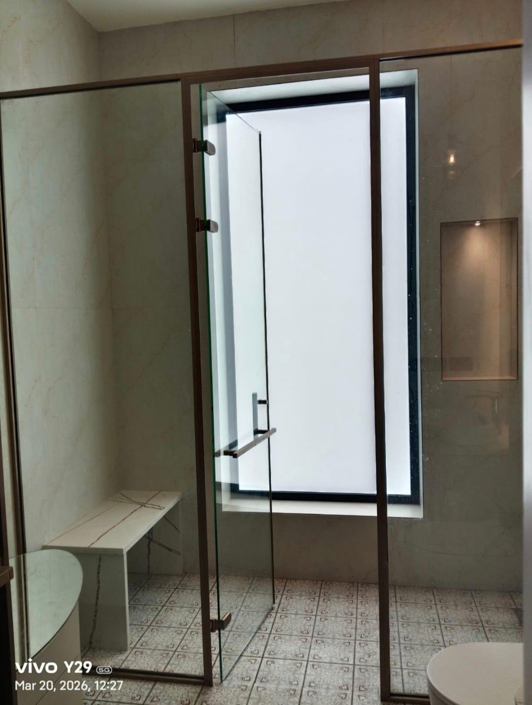 Shower Partition — image 32